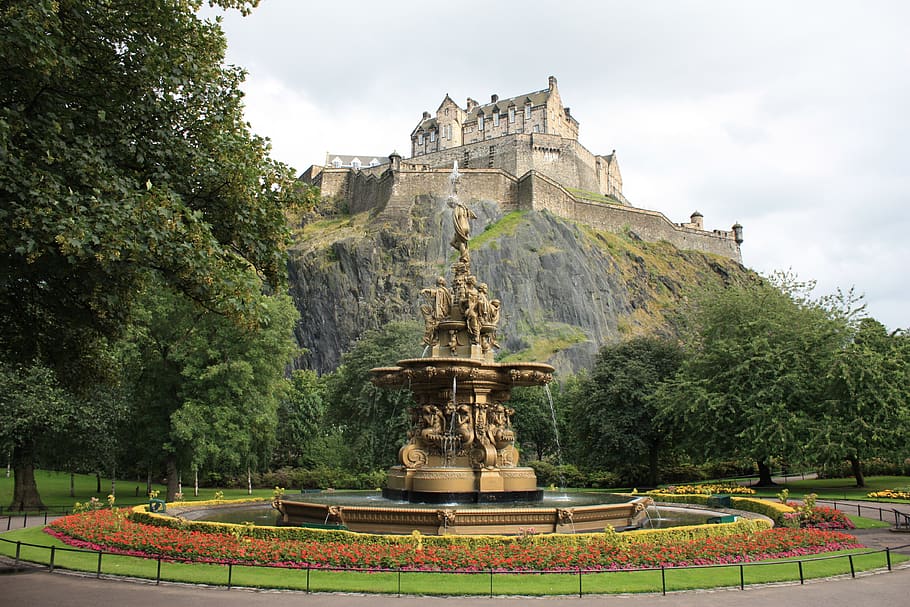 edinburgh, scotland, castle, fountain, old, tourism, palace, historic, scottish, landscape