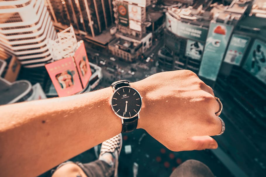 arloji kota, kota dan UrbanFashion, jam, Wallpaper hD, waktu, jam tangan, tangan manusia, arsitektur, tangan, bagian tubuh manusia