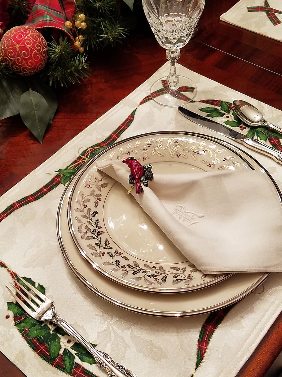 lenox solitaire china, cardinal, table setting, christmas, table, celebration, plate, indoors, decoration, eating utensil