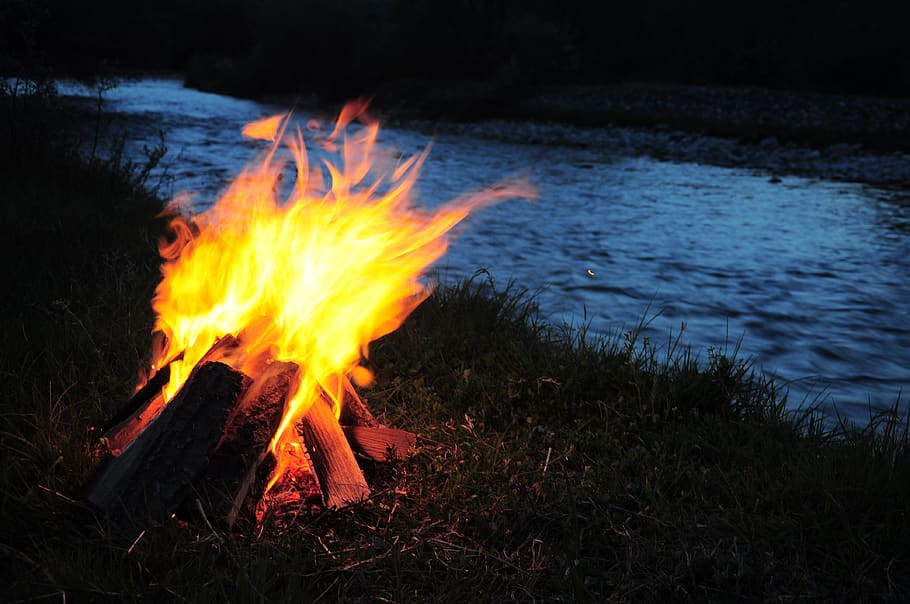 campfire, ali, river, fire at the edge of the river, camp, flame, hot, night, in the evening, burning fire