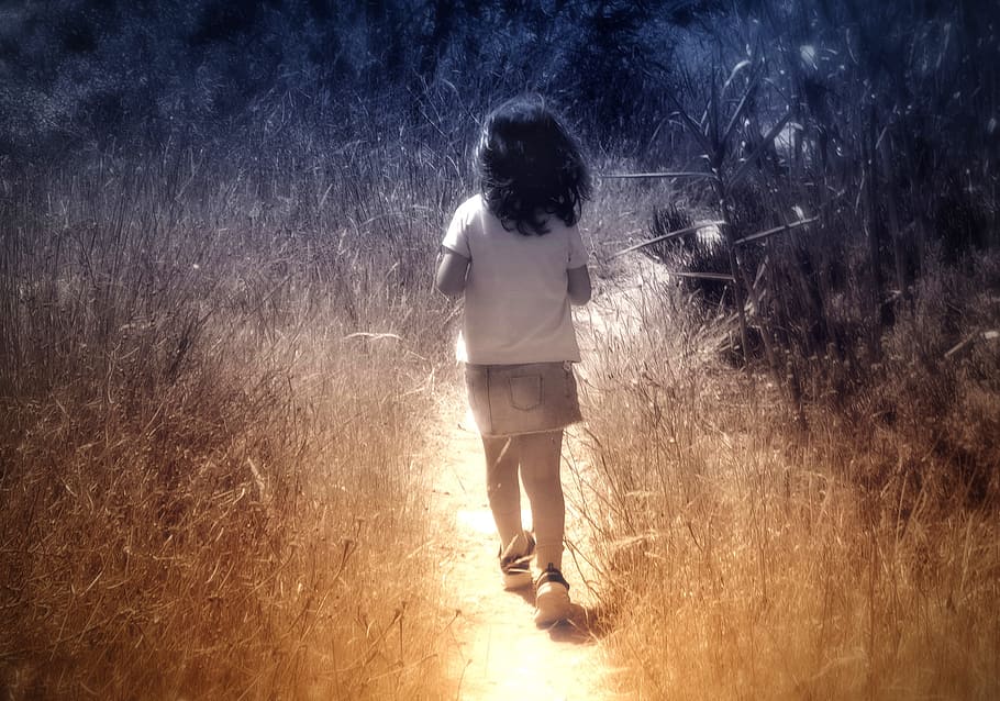 child, walking, alone, -, little, girl, vintage, looks, dreamy, active