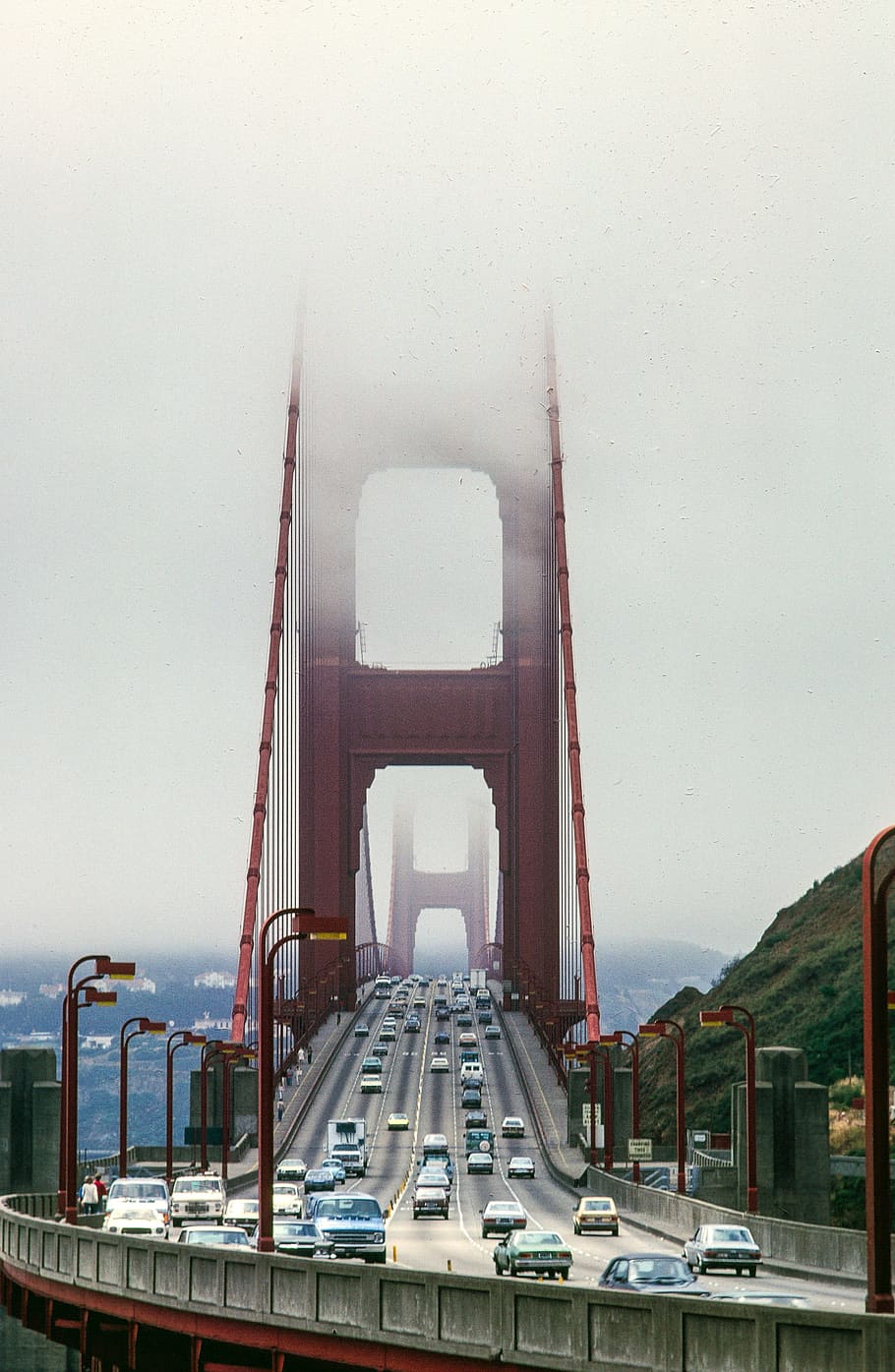 lalu lintas, sepanjang, emas, jembatan gerbang, san francisco, california, amerika, arsitektur, teluk, biru