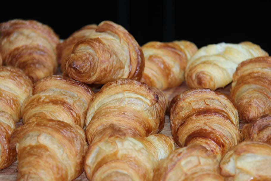 croissant, baked goods, breakfast, eat, food, delicious, fresh, crispy, baked, food and drink