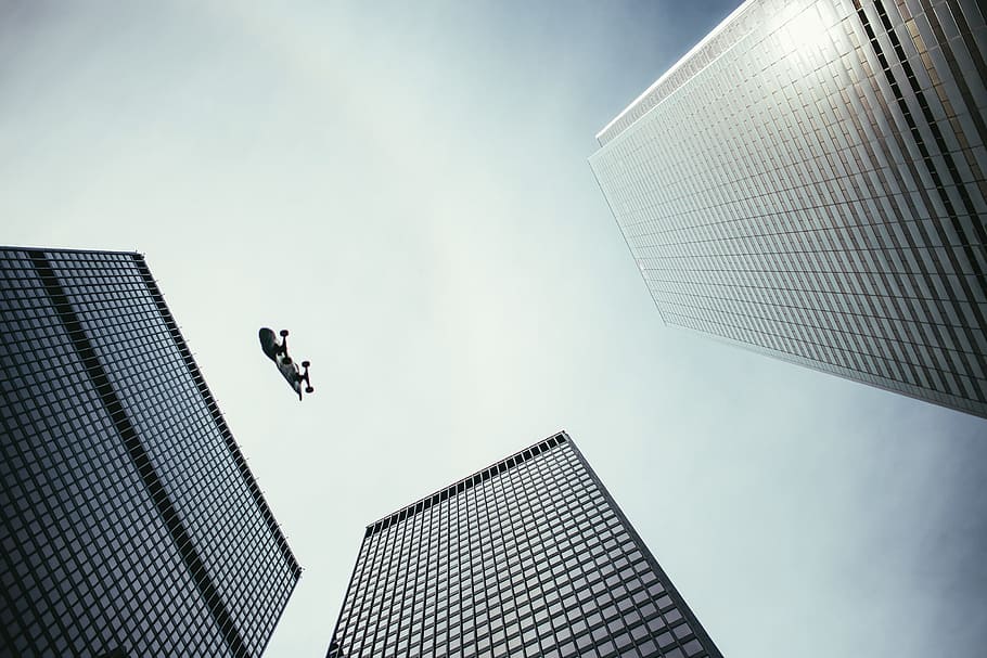vista de pesrpective, skate, ar, arranha-céus, arquitetura, escritório, céu, arranha-céu, esporte, ação