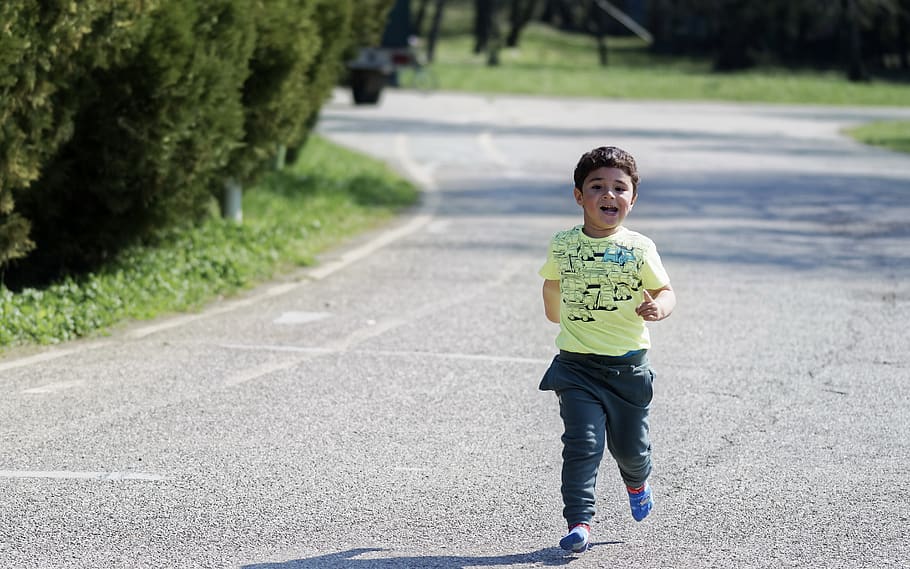 child, boy, little boy, running, treadmill, the person, male, park, asphalt, nature