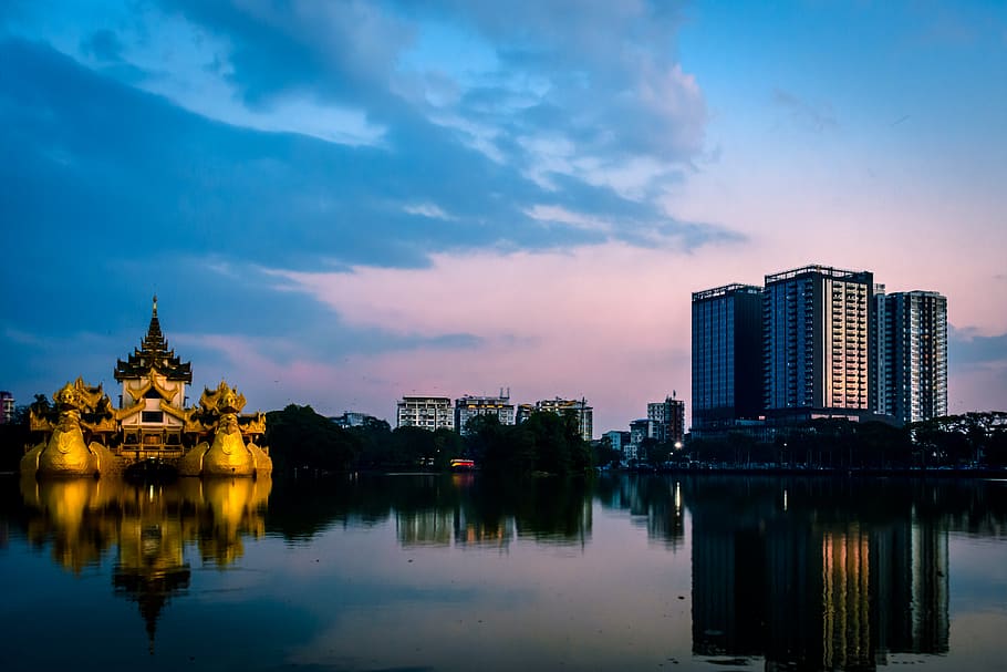 Yangon, Mianmar, lago, Centro da cidade, estrutura construída, arquitetura, exterior do edifício, construção, céu, água