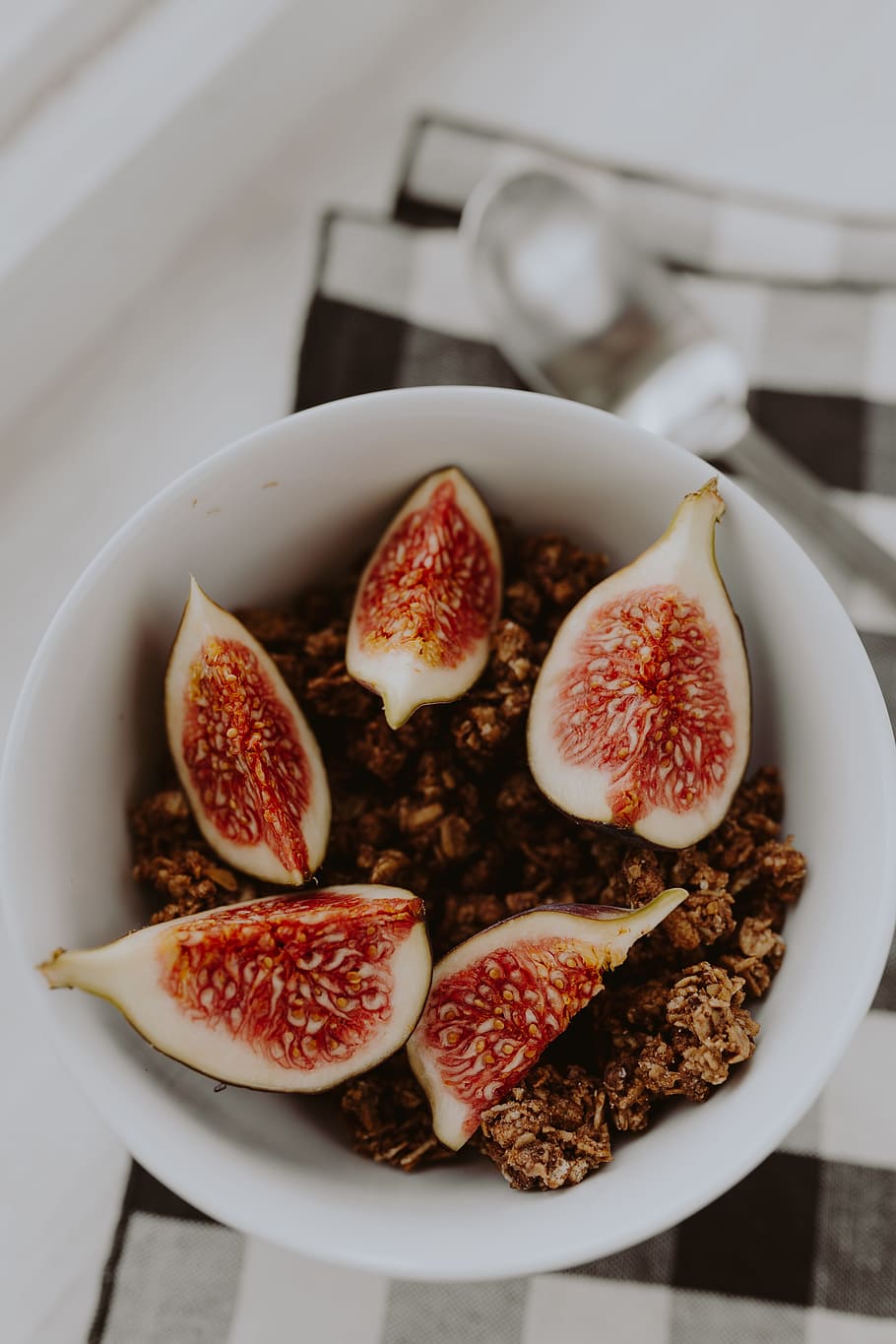 bowl, crunchy granola, figs, crunchy, granola, breakfast, fruits, meal, morning, cereals