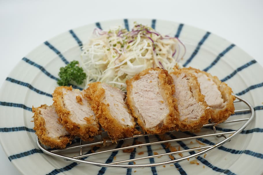tonkatsu soup, pork cutlet, pork tenderloin, food, food and drink, freshness, ready-to-eat, plate, indoors, close-up