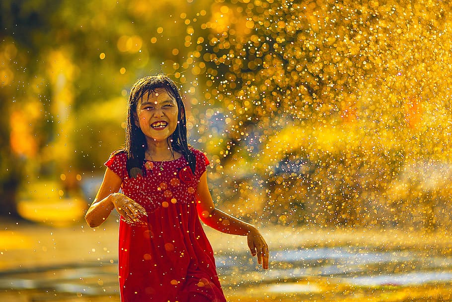child playing, people, child, children, girl, kid, kids, happiness, smiling, emotion