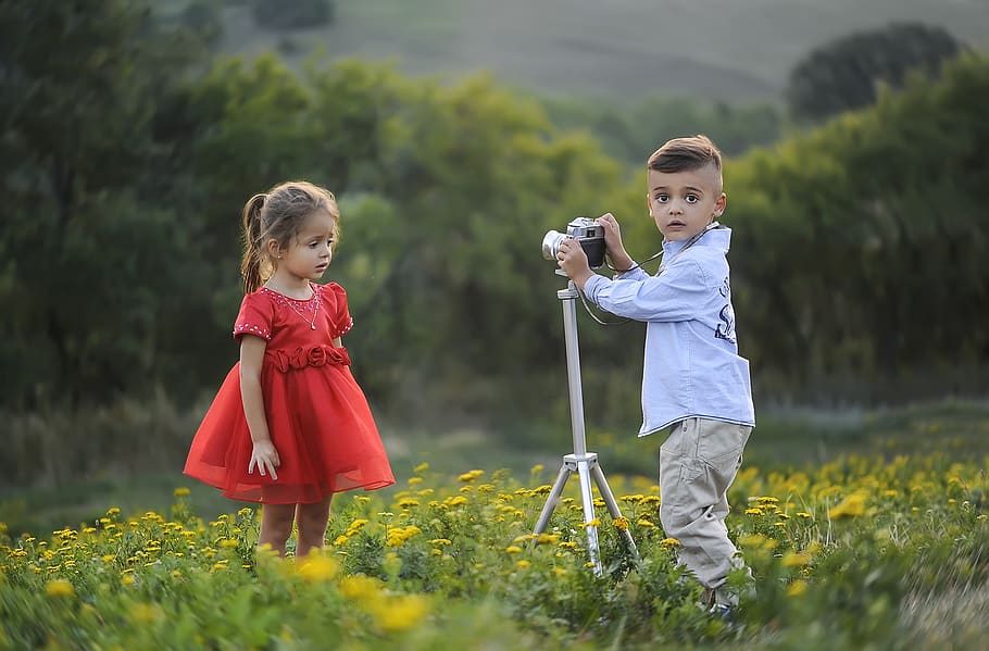photographer, taking pictures, fashion, children, siblings, brother, sister, friends, posing, child