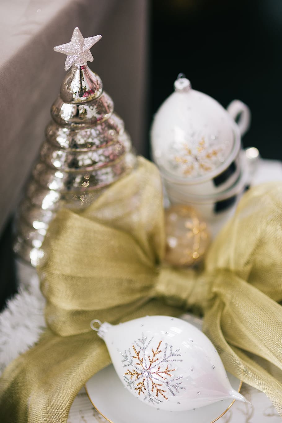 várias bolas de natal, feriados, decoração, natal, bolas, enfeites, natureza morta, close-up, ninguém, ambiente interno