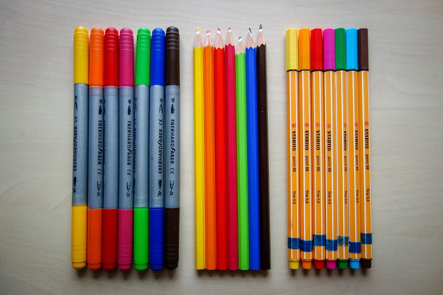bolígrafos, lápices de colores, rotuladores, clavijas de madera, color, colorido, escuela, pintura, creativo, dibujar