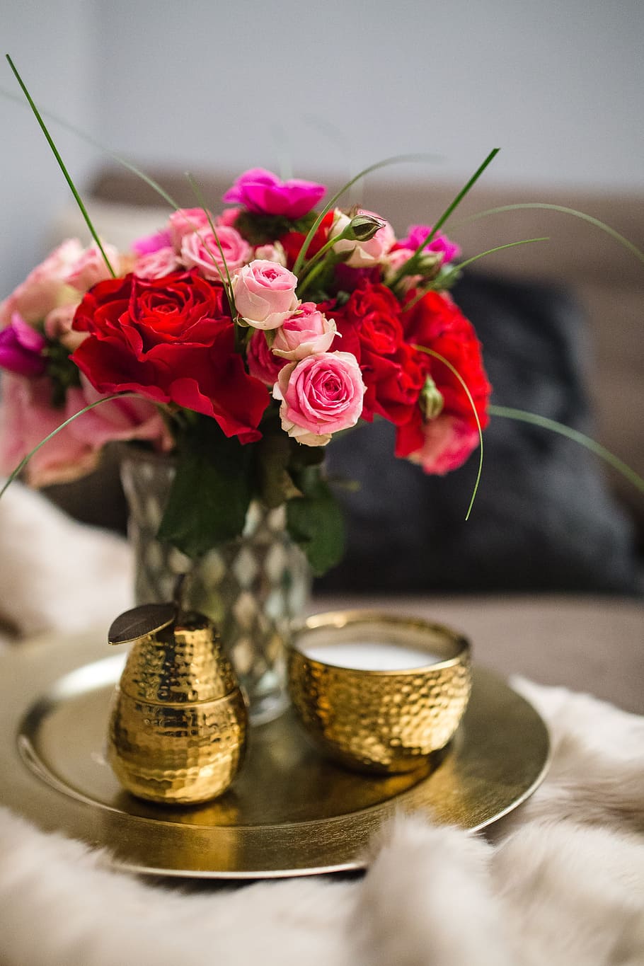 bouquet, flowers, candles, roses, lovely, gold, golden, romantic, decorations, pink