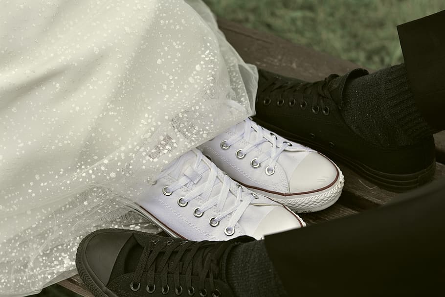 bride and groom, brautschuhe, chuck's, sneaker, pair, together, wedding, love, marry, fashion