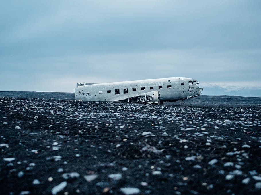 abandoned, plane, airplaine, iceland, land, landing, wrecked, black, sands, sky