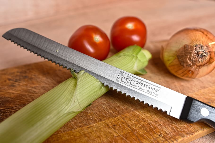knife, cut, utensil, kitchen, leek, tomato, onion, fresh, vegetable, food