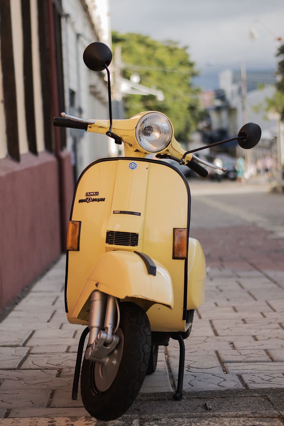 scooter, yellow, vehicle, retro, vintage, street, wheels, transport, motorcycle, mode of transportation