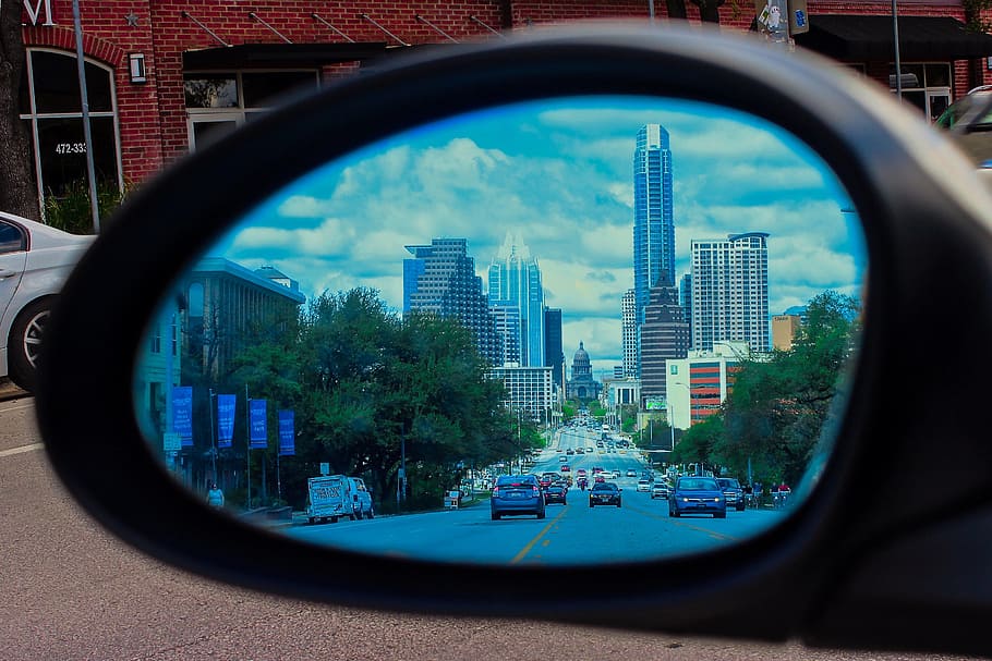 espejo de coche de ciudad, ciudad y urbano, coche, coches, fondo de pantalla hD, calle, ciudad, exterior del edificio, arquitectura, estructura construida