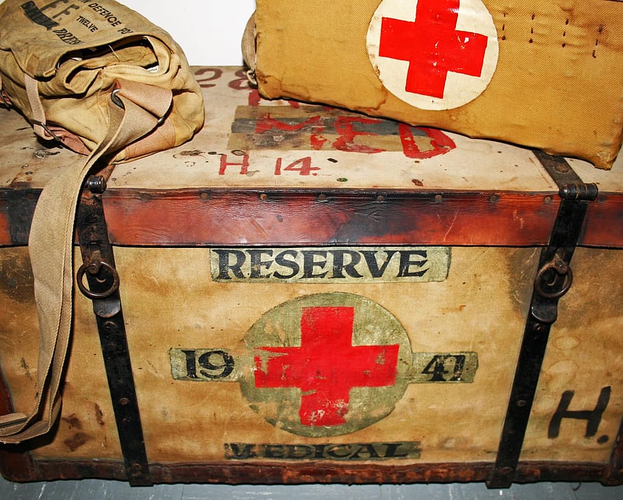 vintage medical bags, bags, canvas, brown, old, weathered, vintage, red cross, medical, 1941