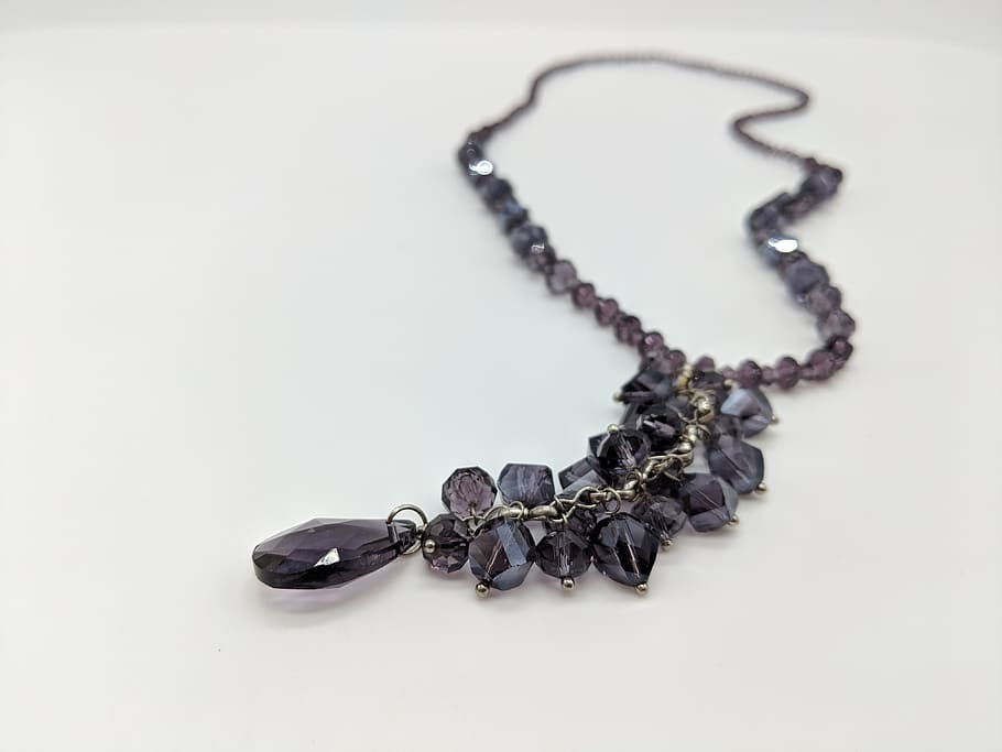 jewelry, necklace, bracelet, chain, accessory, beads, gem, purple, beaded, studio shot