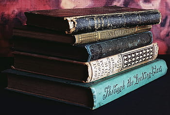 books-old-books-vintage-stack-of-books-royalty-free-thumbnail.jpg