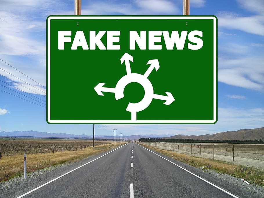 notícias falsas, embuste, rodovia, sinal de trânsito, falso, desinformação, enganosa, placa, estrada, transporte