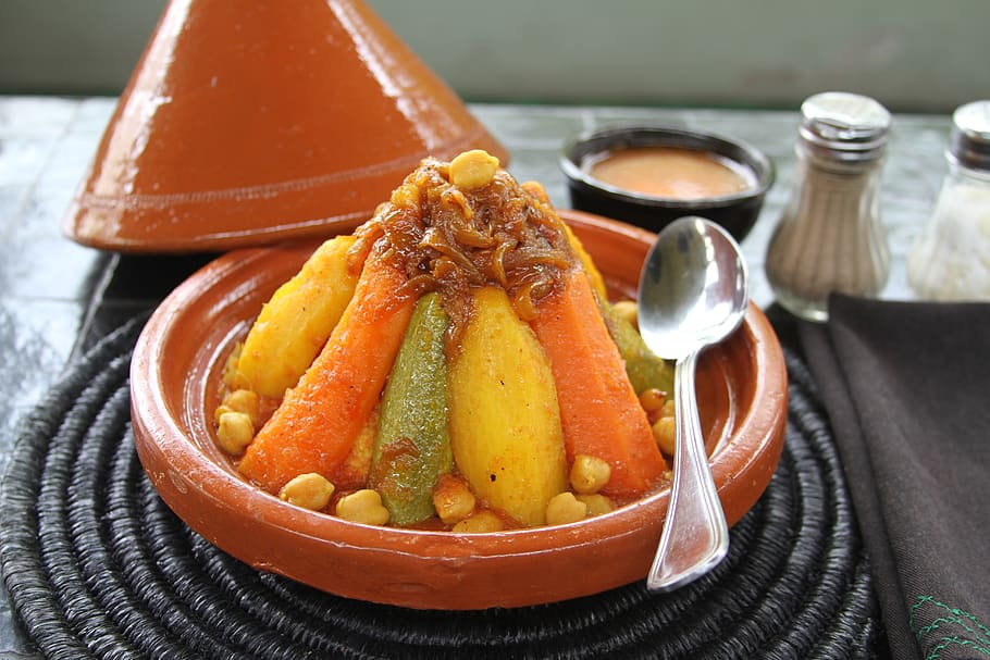 couscous, vegetable, meat, recipe, kitchen, morocco, moroccan, turnip, carrot, zucchini