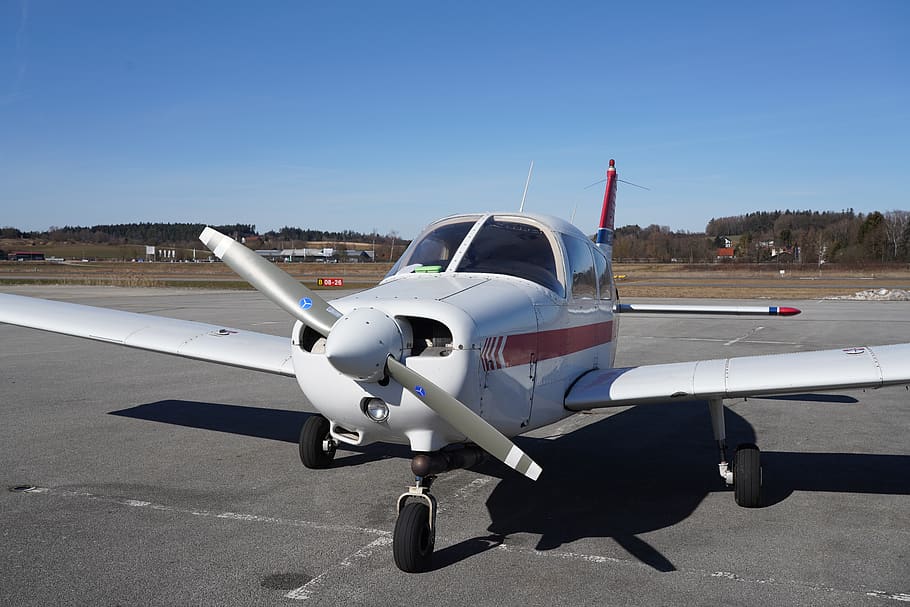 shadow, airplane, blue sky, apron, propeller, parking position, piper pa 28 cadet, air vehicle, transportation, mode of transportation