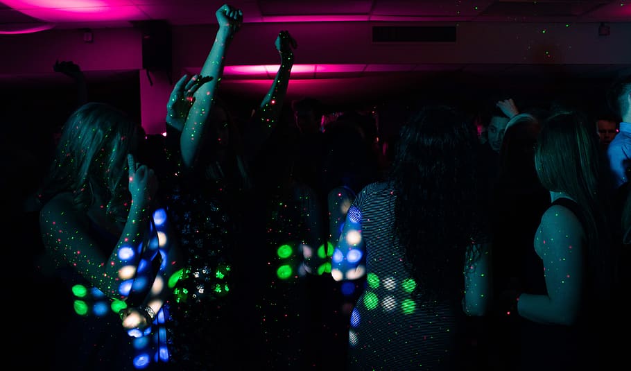 people, crowd ,girls, dancing, disco, bar, party, celebration, lights, night, club
