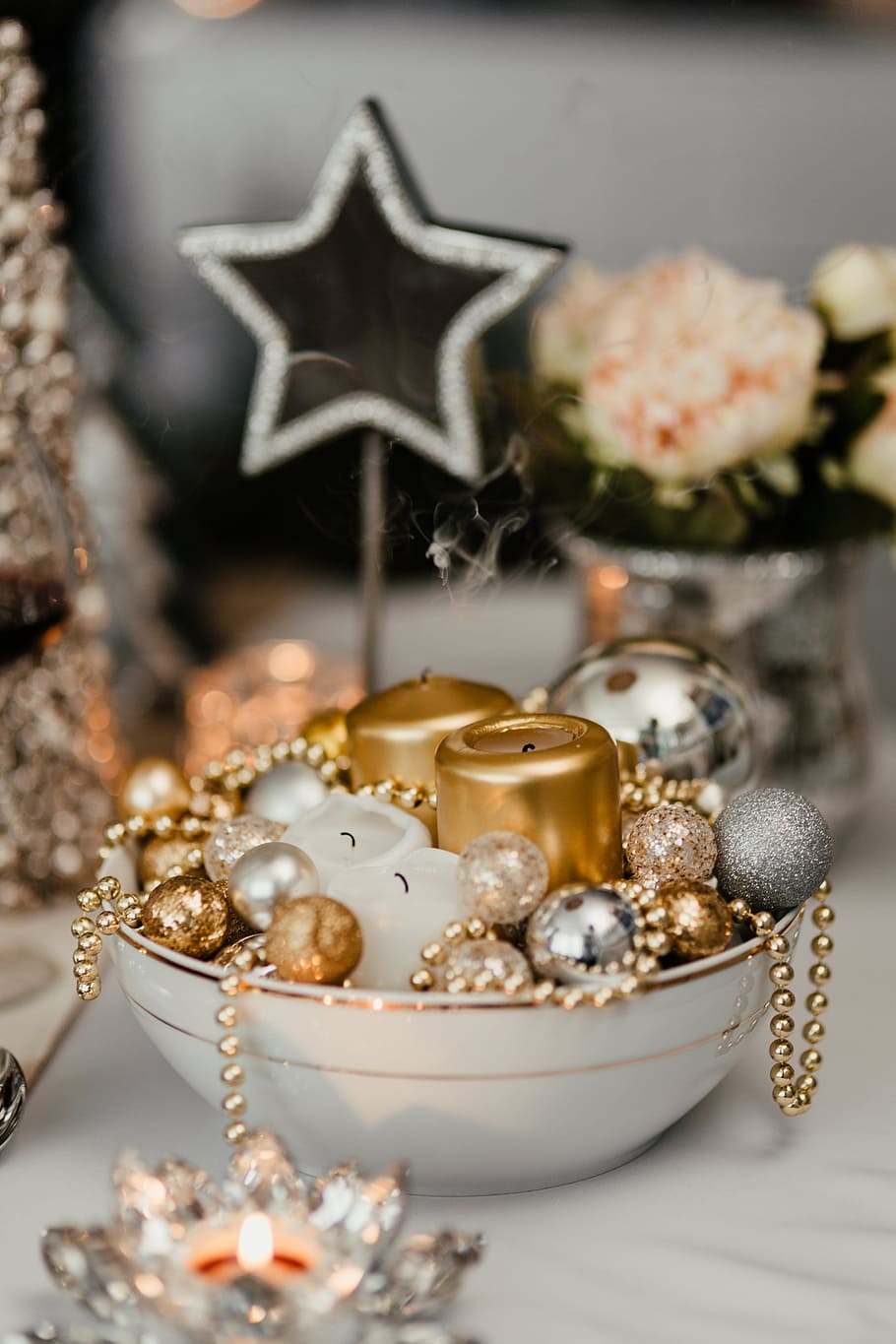 prata decorações de natal, natal, prata, decorações, véspera de natal, jantar, sala de jantar, jóias, celebração, jóias de pérolas
