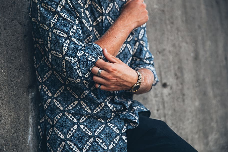 young, caucasian man, wearing, patterned, shirt, rings, posing, outdoors, 25-30 year old, Adult