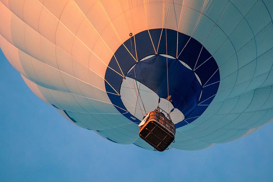 hot air balloon, ballooning, air sports, balloon, sky, ride, flight, transportation, air vehicle, blue