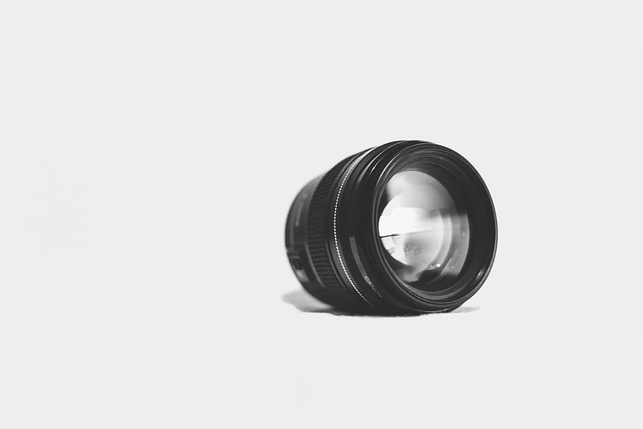 young, man, holding, vinyl, lens - optical instrument, photography themes, technology, camera - photographic equipment, photographic equipment, single object