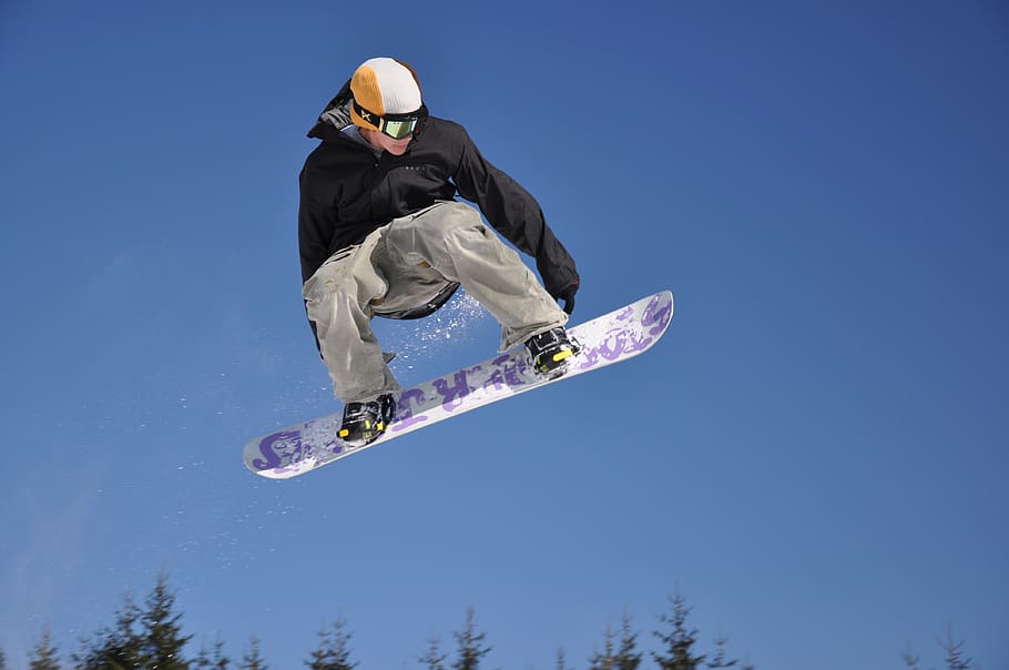 snowboarding, sport, winter, extreme sports, winter sport, snow, cold temperature, jumping, leisure activity, one person