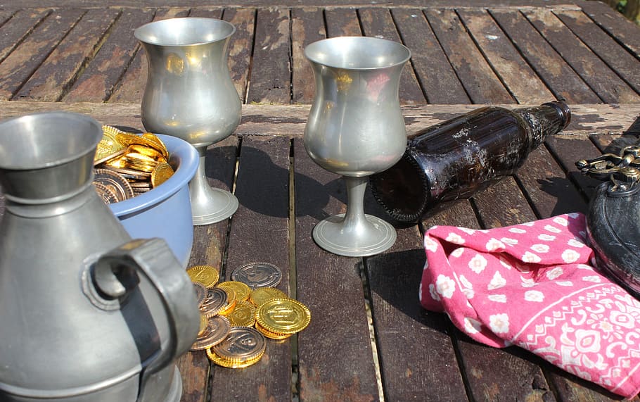 pewter goblet, flagon, beer, drink, bottle, old, pirate, gold coins, tankard, pistol