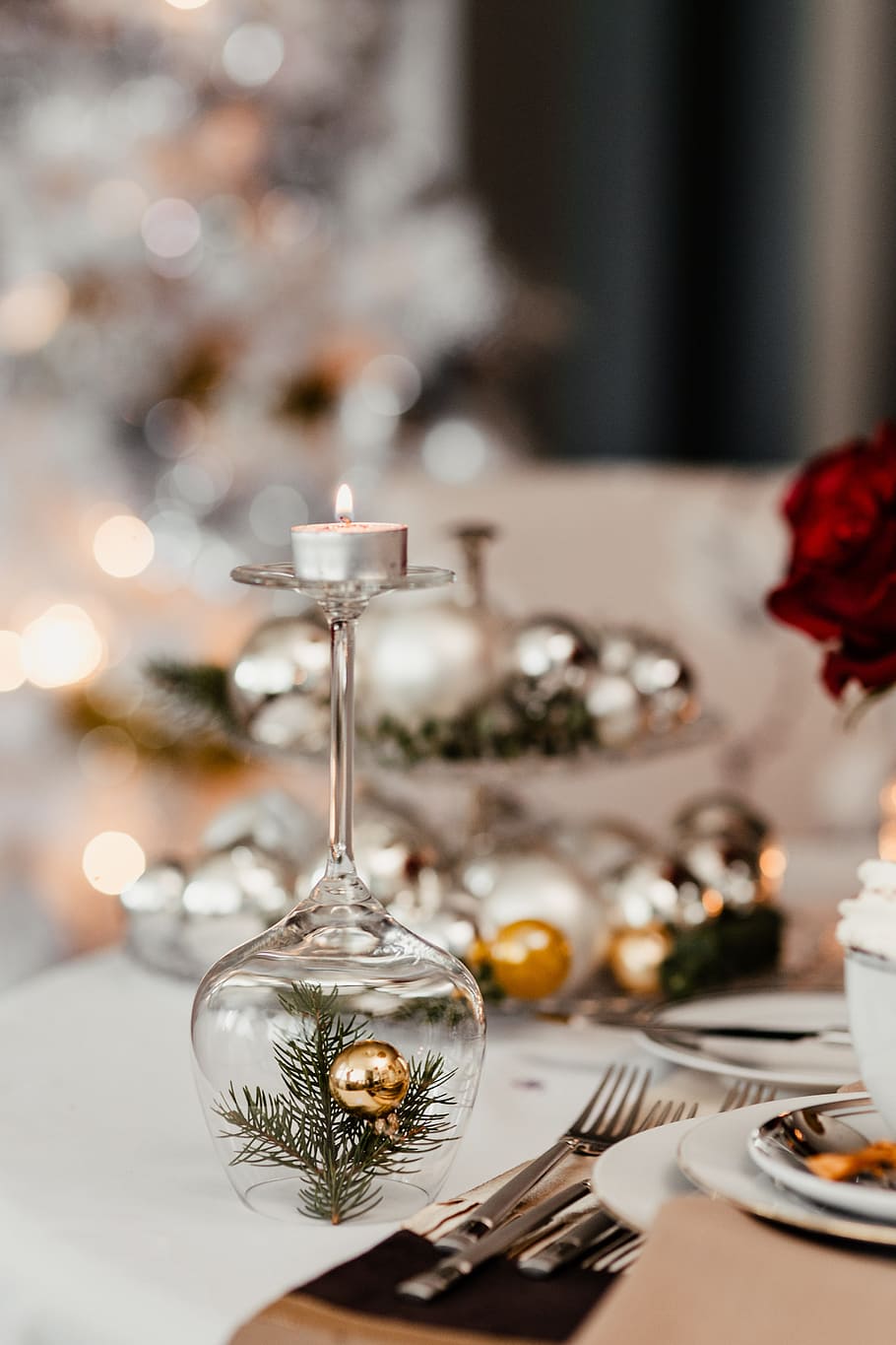 silver christmas decorations, christmas, silver, decorations, xmas, christmas eve, dining, dining room, table, celebration