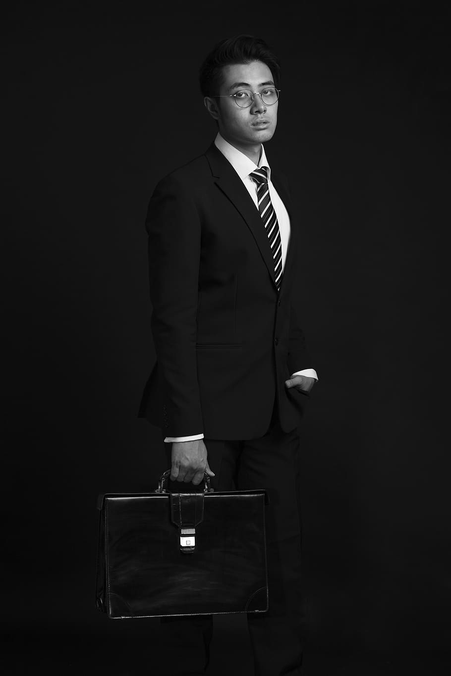 man, studio, adult, male, success, suit, business, studio shot, well-dressed, one person
