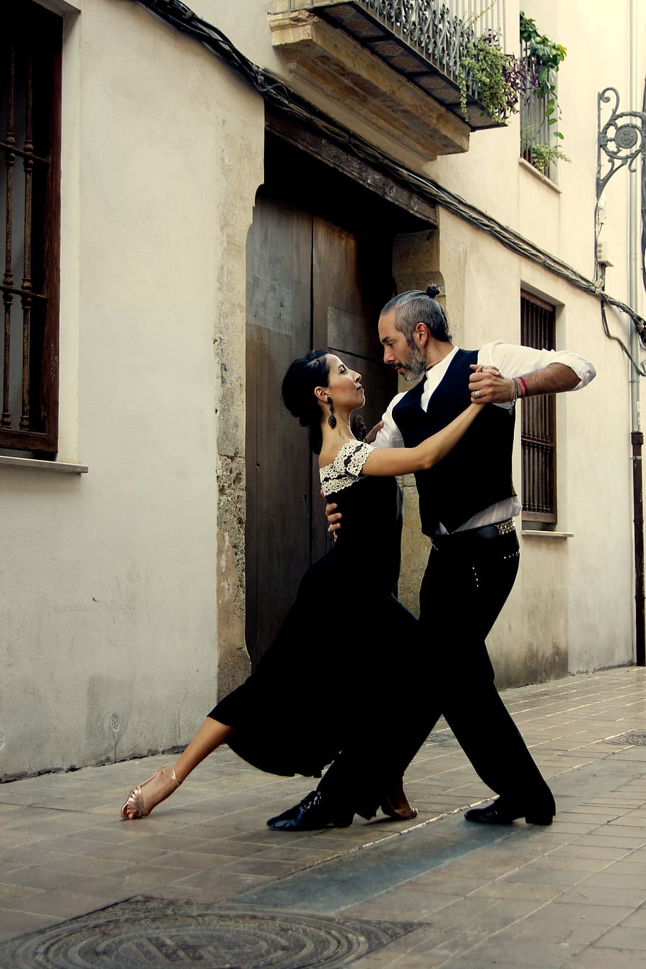 tango, pareja, bailarina, bailarines, romance, integral, personas reales, dos personas, arquitectura, estructura construida