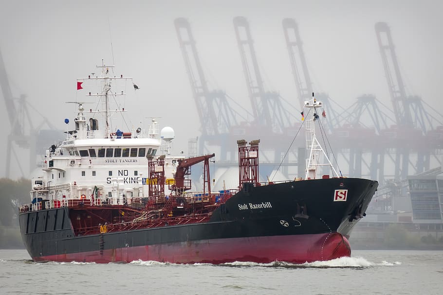 tanker, ship, port, hazy, haze, elbe, maritime, shipping, seafaring, container cranes