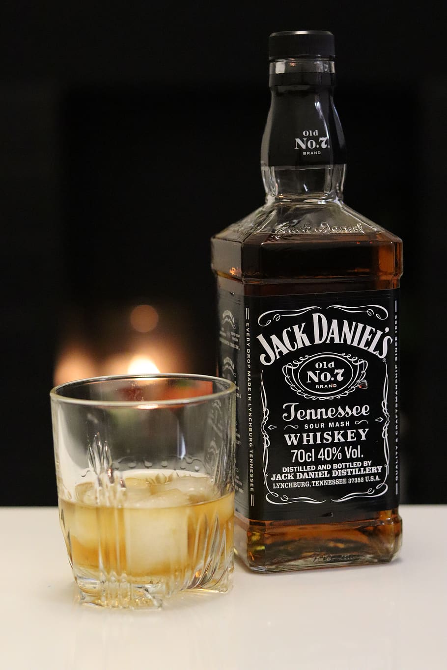 whisky, jack daniels, alcohol, fiesta, viernes por la noche, beber, celebrar, bar, vidrio, espíritu