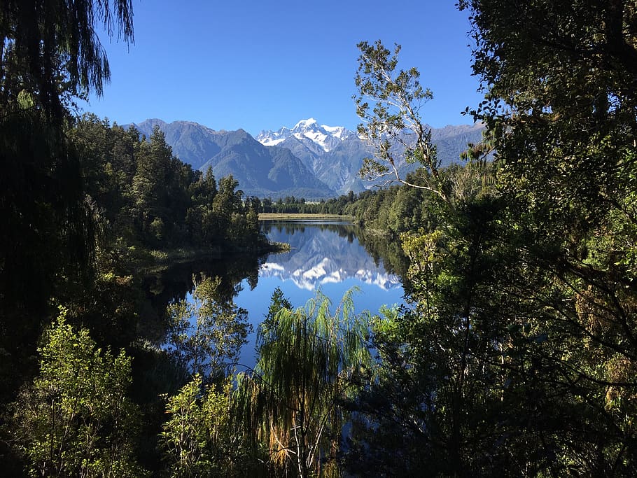 New lake. Озеро Мэтисон новая Зеландия. Новая Зеландия заповедники. Mirror Lake.