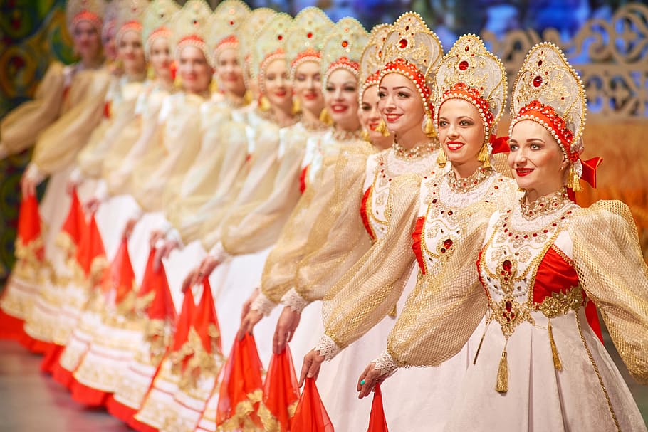 cerita rakyat, tari, tarian rusia, kostum rusia, kokoshnik, penari, tradisi, kostum, menari, orang-orang