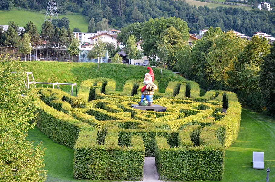 swarovski museum, maze, dwarf, hand-maze, labyrinth, austria, swarovski kristallwelten, plant, tree, growth