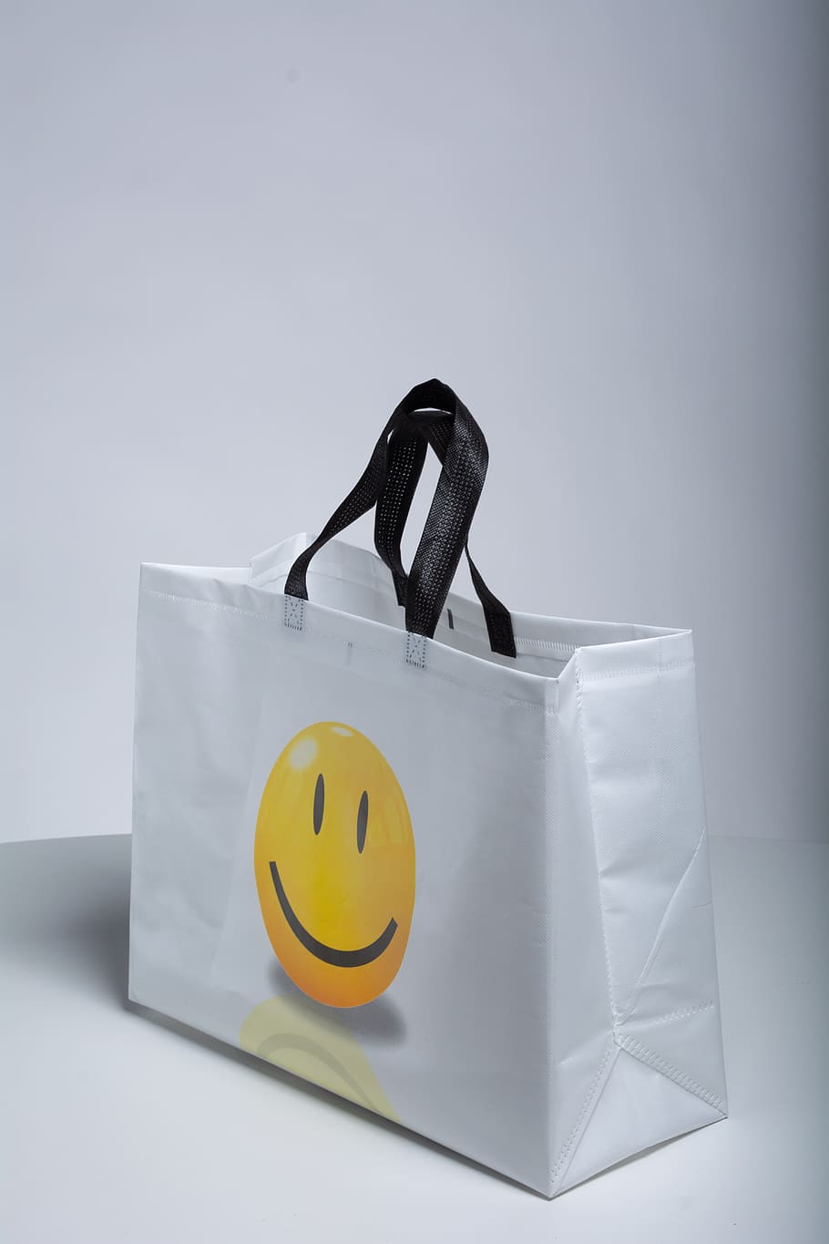 non woven bags, eco friendly bags, polypropylene bags, shopping bags, gift bags, shopping, bag, shopper, sale, shop
