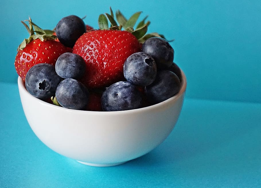 buah, mangkuk, stroberi, blueberry, makanan sehat, makanan mentah, makanan, beri, makan sehat, buah berry