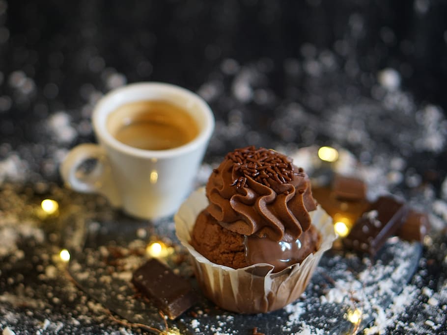 cupcake, chocolate, coffee time, eat, cake, chick, benefit from, enjoy, decoration, dessert