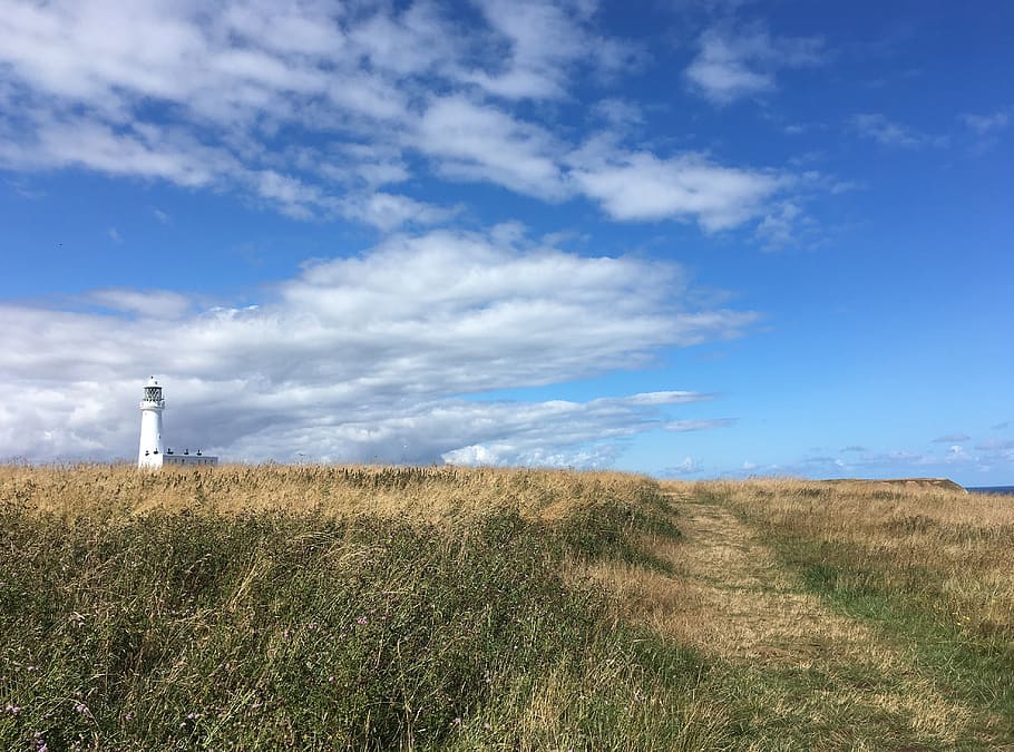 lighthouse, flamborough, yorkshire coast, yorkshire, cloudscape, seaside, scenery, weather, landscape, sky