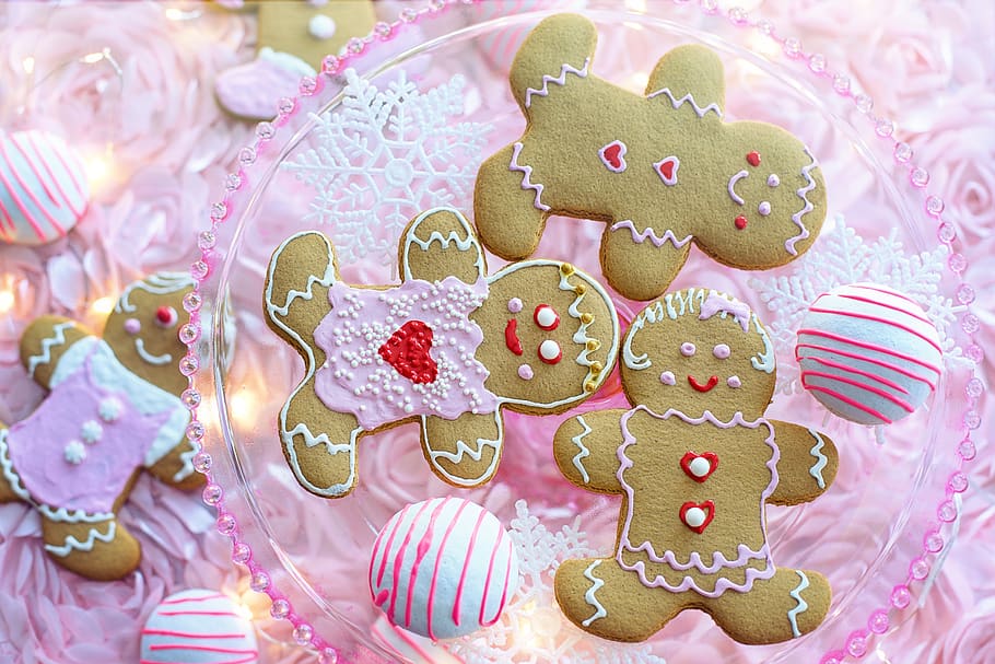 gingerbread men, women, cookies, christmas, valentine's day, pink, flat lay, sweet, food, sweet food